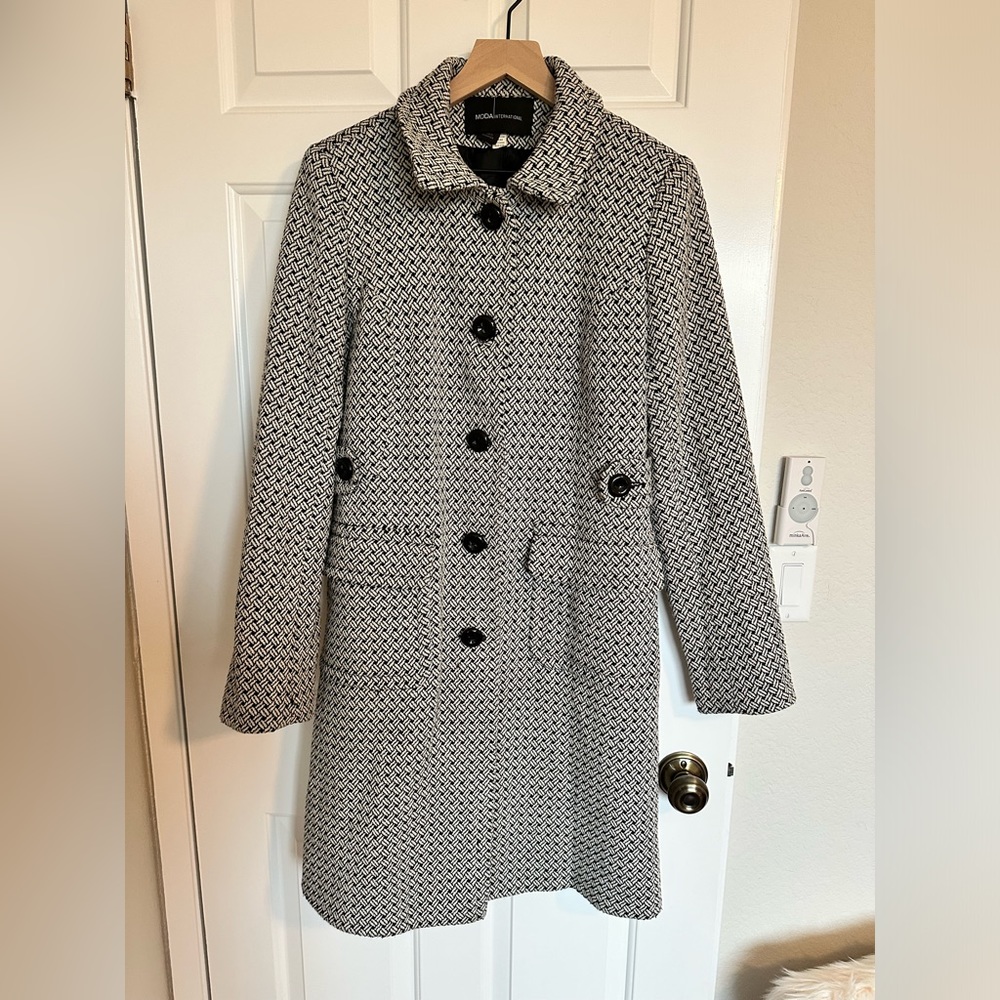 Beautiful Vintage 90’s Red peacoat